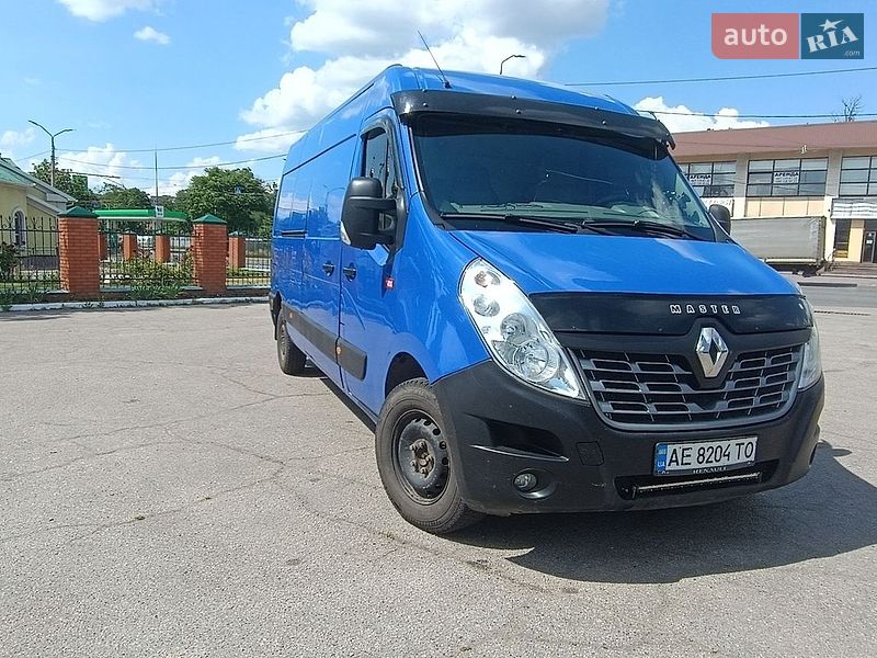 Вантажний фургон Renault Master 2016 в Дніпрі
