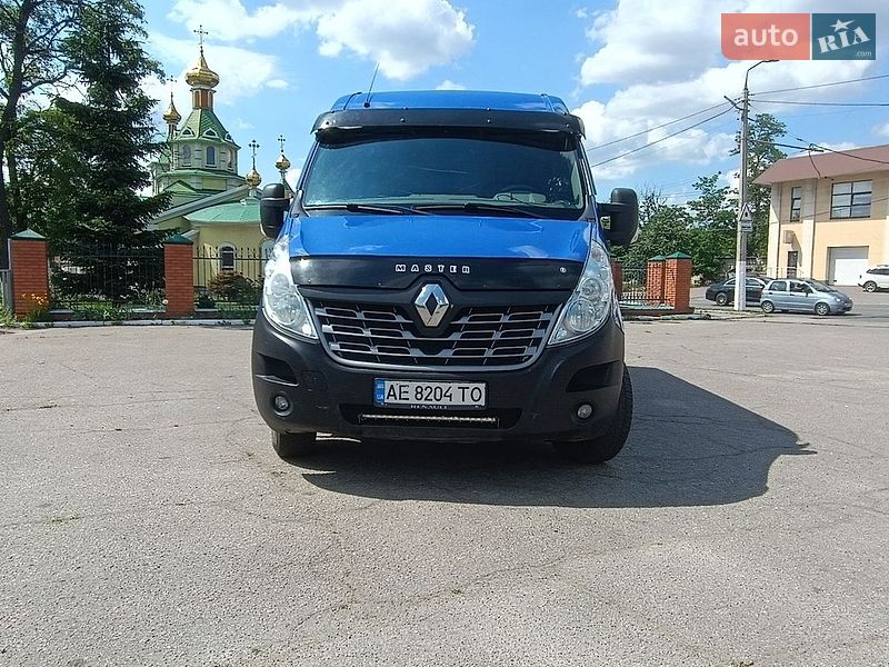 Вантажний фургон Renault Master 2016 в Дніпрі
