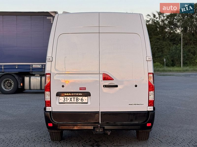 Грузовой фургон Renault Master 2017 в Тернополе