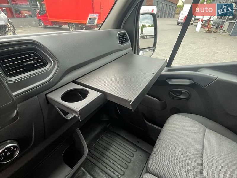 Грузовой фургон Renault Master 2022 в Луцке
