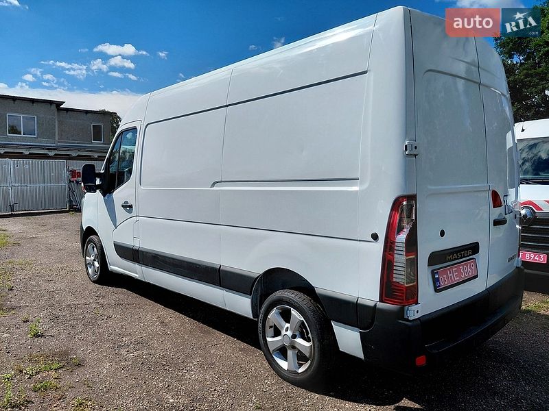 Вантажний фургон Renault Master 2022 в Івано-Франківську