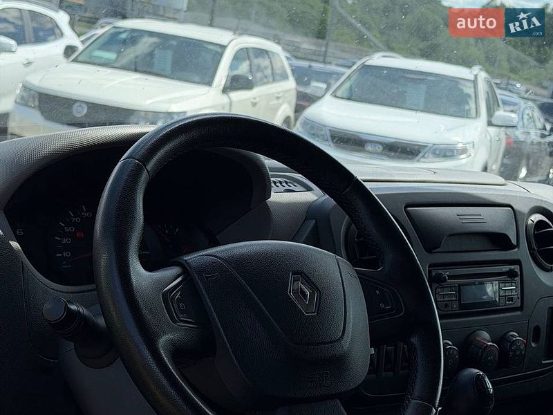 Автовоз Renault Master 2017 в Стрию