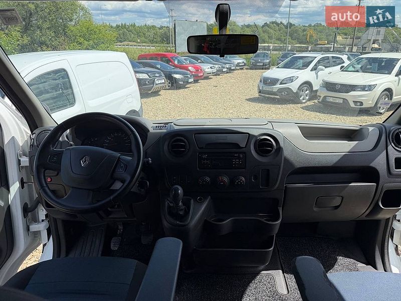 Автовоз Renault Master 2017 в Стрию