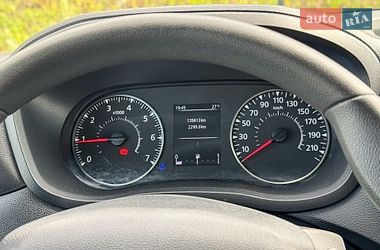 Вантажний фургон Renault Master 2022 в Рівному