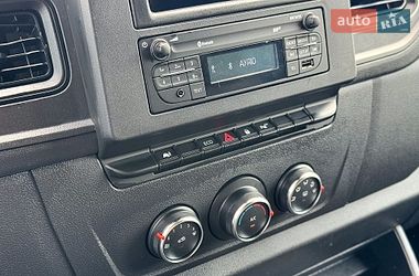 Вантажний фургон Renault Master 2022 в Рівному