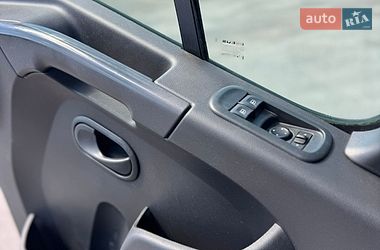 Вантажний фургон Renault Master 2021 в Рівному