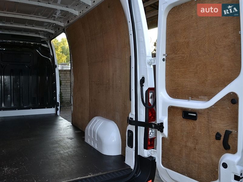 Грузовой фургон Renault Master 2019 в Полтаве