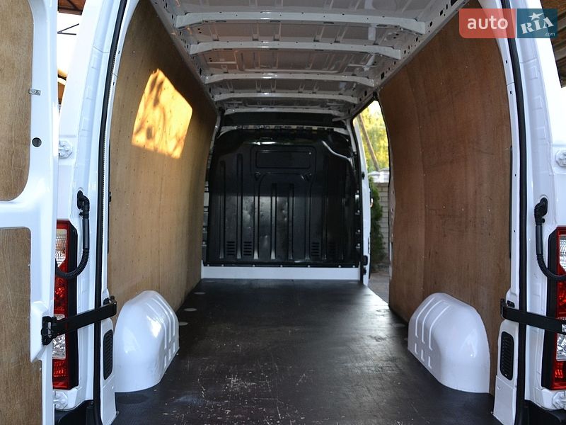 Грузовой фургон Renault Master 2019 в Полтаве