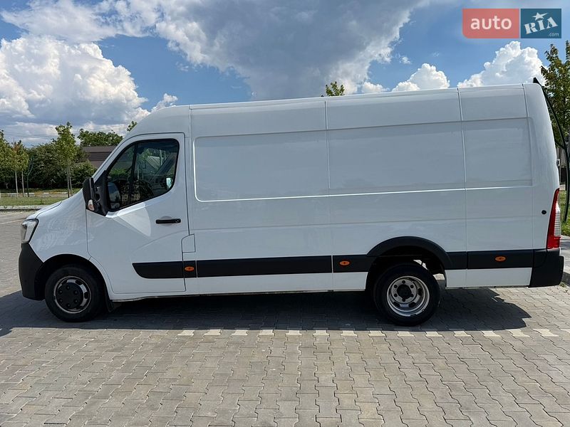 Микроавтобус грузовой (до 3,5т) Renault Master 2022 в Буче
