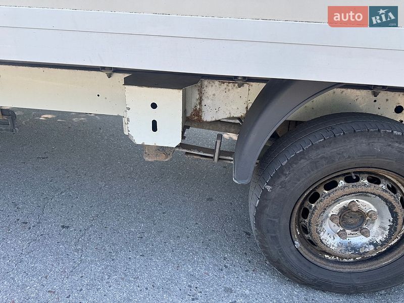 Грузовой фургон Renault Master 2015 в Львове
