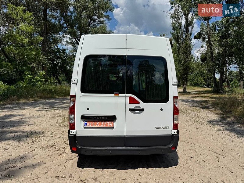 Грузовой фургон Renault Master 2015 в Полтаве