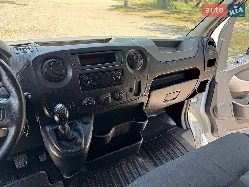 Грузовой фургон Renault Master 2015 в Полтаве