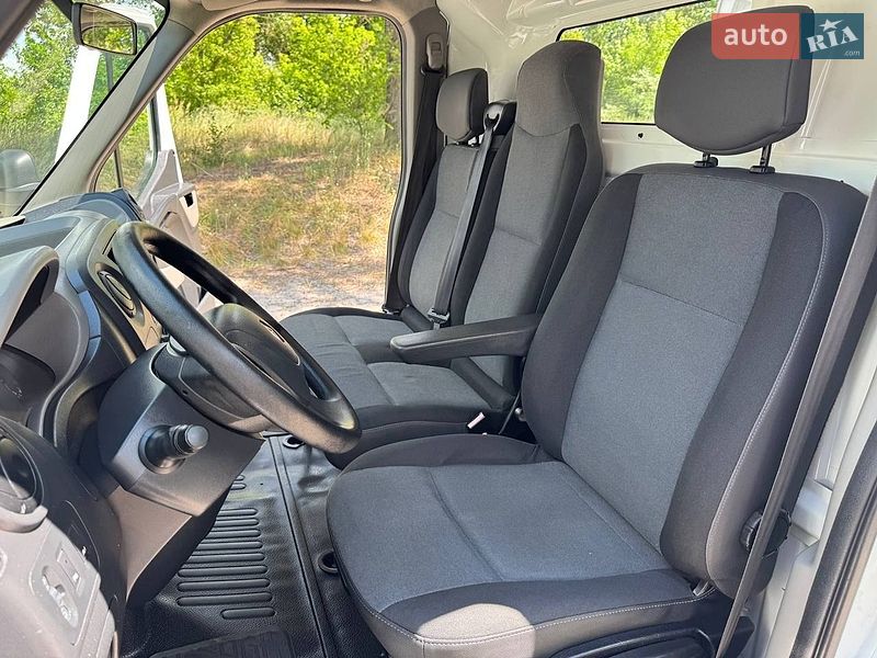 Грузовой фургон Renault Master 2015 в Полтаве