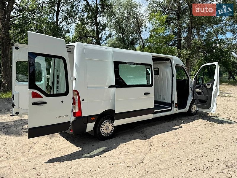 Грузовой фургон Renault Master 2015 в Полтаве