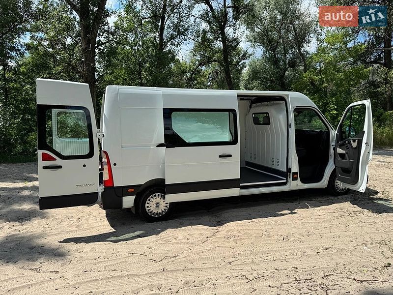 Грузовой фургон Renault Master 2015 в Полтаве