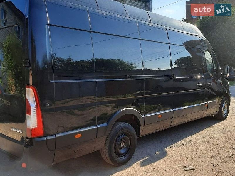 Вантажний фургон Renault Master 2017 в Фастові