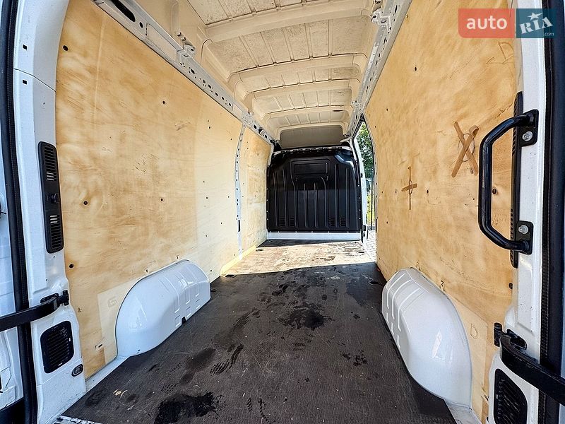 Грузовой фургон Renault Master 2021 в Ровно