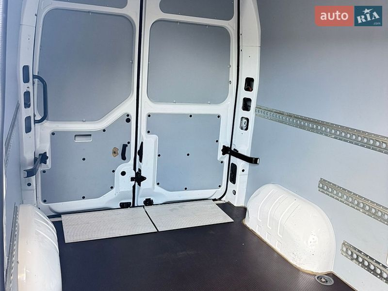 Грузовой фургон Renault Master 2022 в Луцке