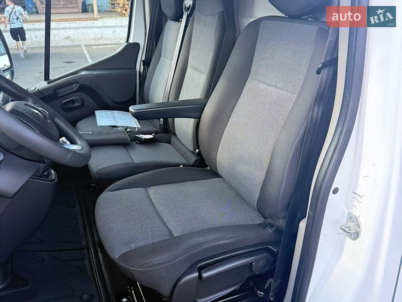 Грузовой фургон Renault Master 2022 в Луцке