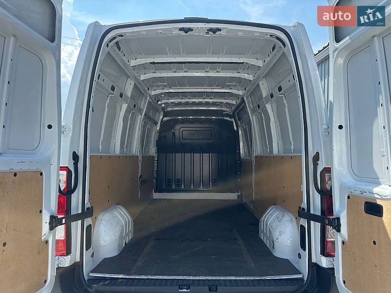 Грузовой фургон Renault Master 2018 в Дубно