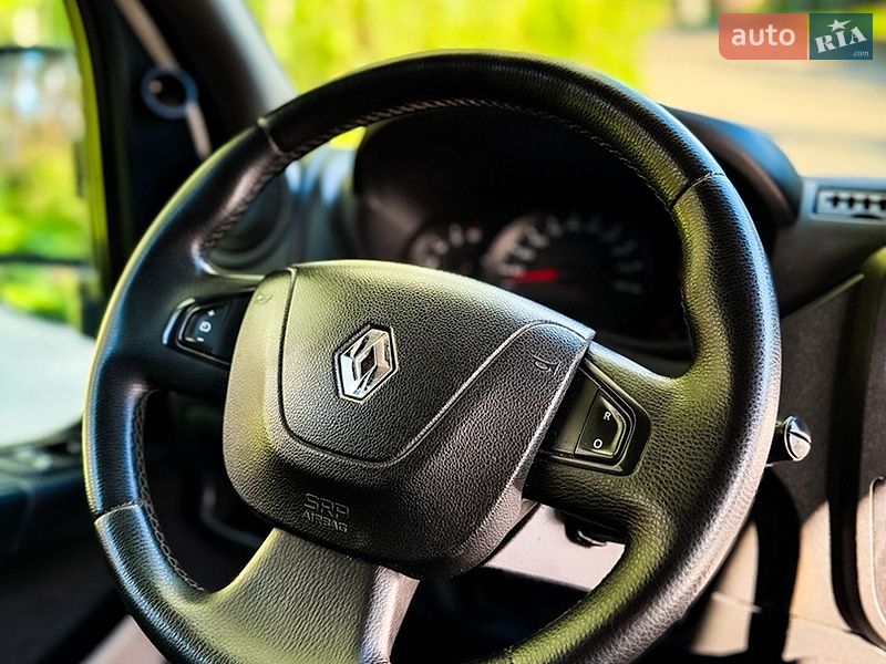 Тентованый Renault Master 2018 в Киеве