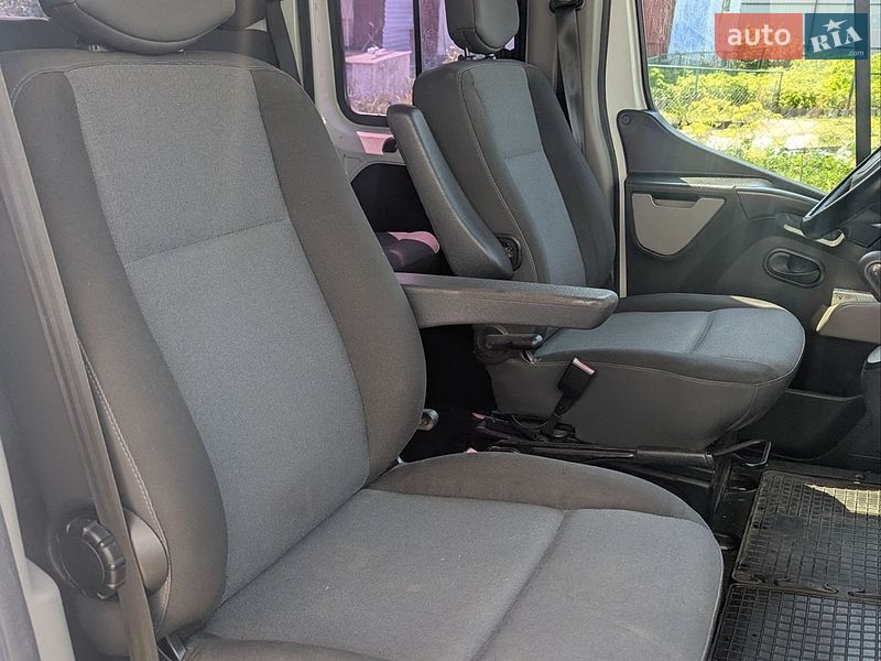 Автовоз Renault Master 2011 в Ровно