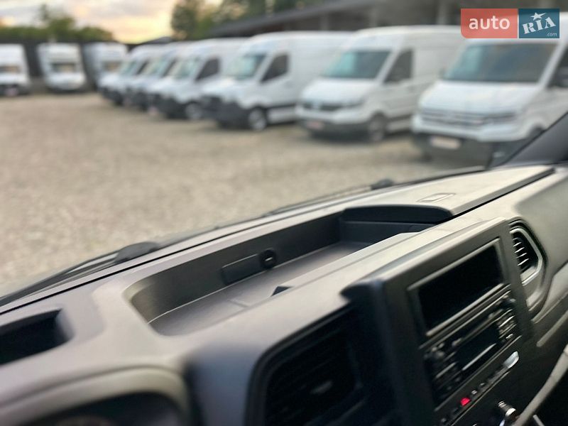 Грузовой фургон Renault Master 2021 в Хусте