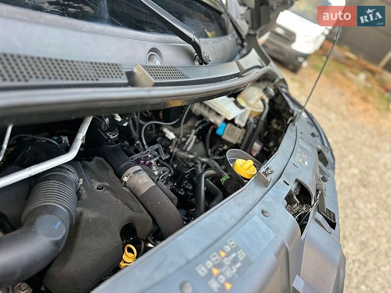 Грузовой фургон Renault Master 2021 в Хусте