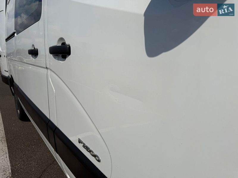 Минивэн Renault Master 2010 в Киеве