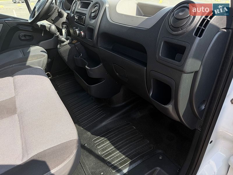 Минивэн Renault Master 2010 в Киеве