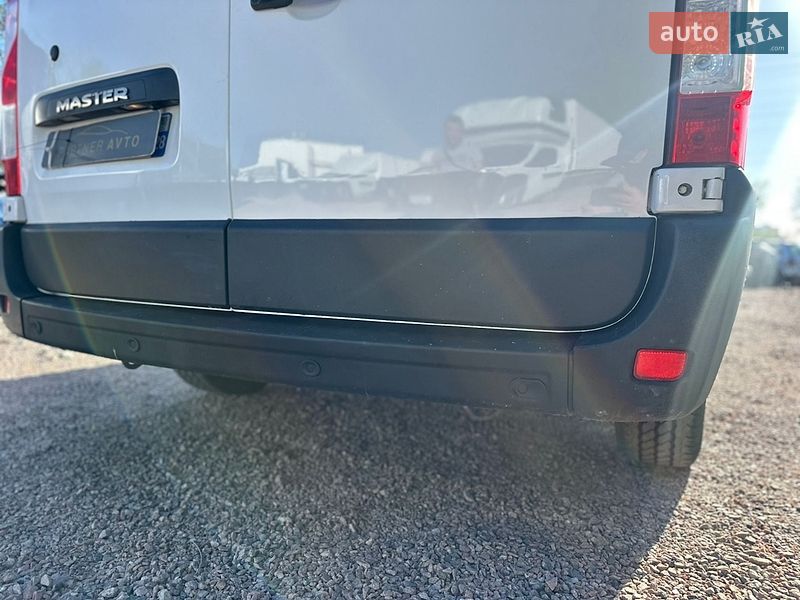 Вантажний фургон Renault Master 2020 в Рівному