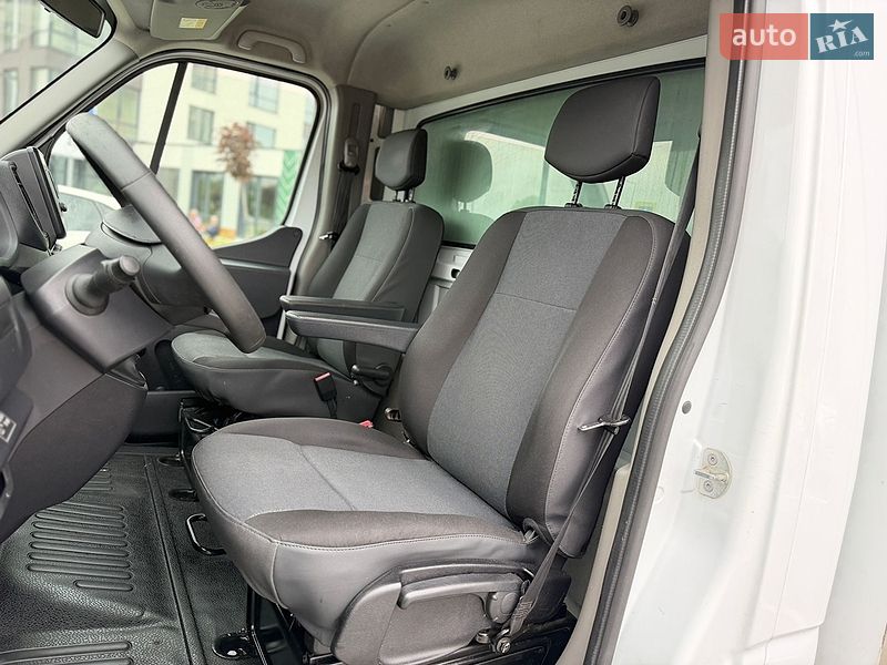 Вантажний фургон Renault Master 2020 в Городку
