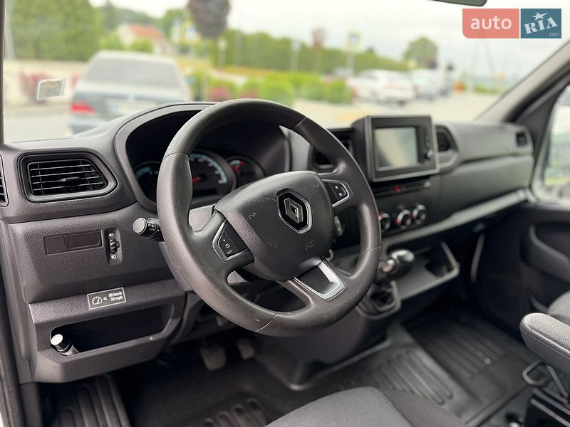 Вантажний фургон Renault Master 2020 в Городку