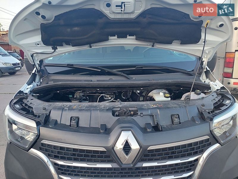 Вантажний фургон Renault Master 2021 в Львові