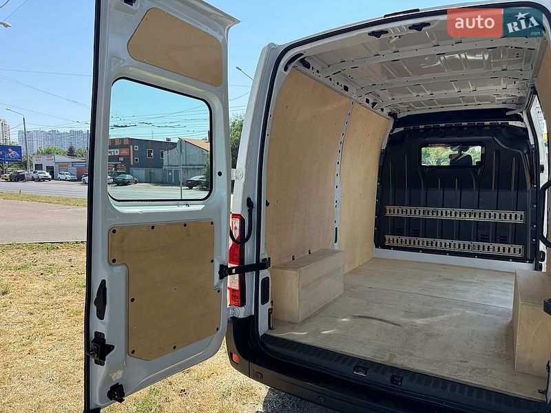 Вантажний фургон Renault Master 2023 в Одесі