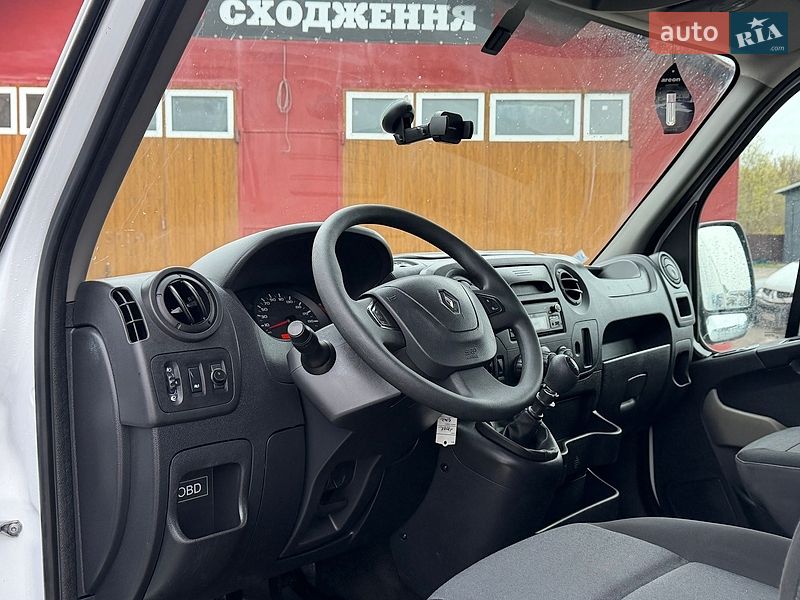 Вантажопасажирський фургон Renault Master 2018 в Млиніві