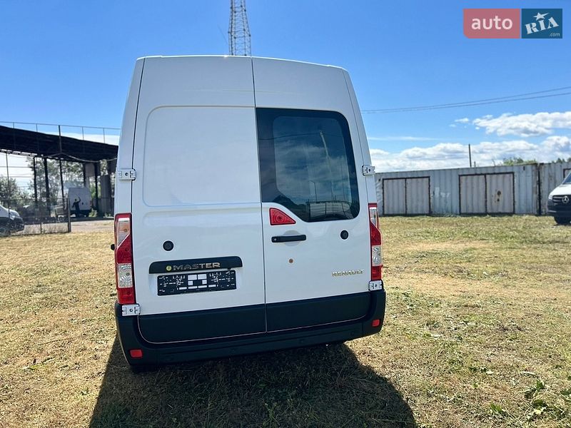 Грузовой фургон Renault Master 2024 в Стрые