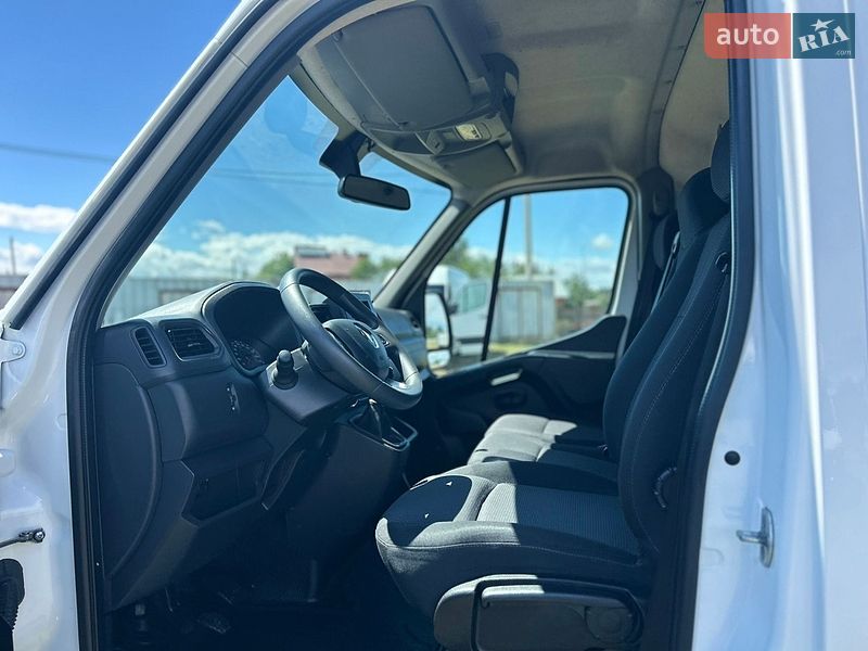 Грузовой фургон Renault Master 2024 в Стрые
