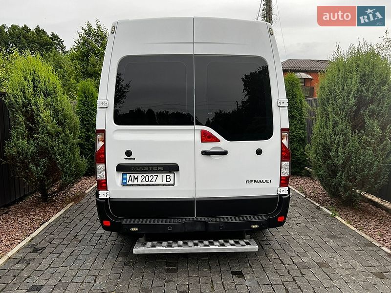 Микроавтобус Renault Master 2021 в Коростене