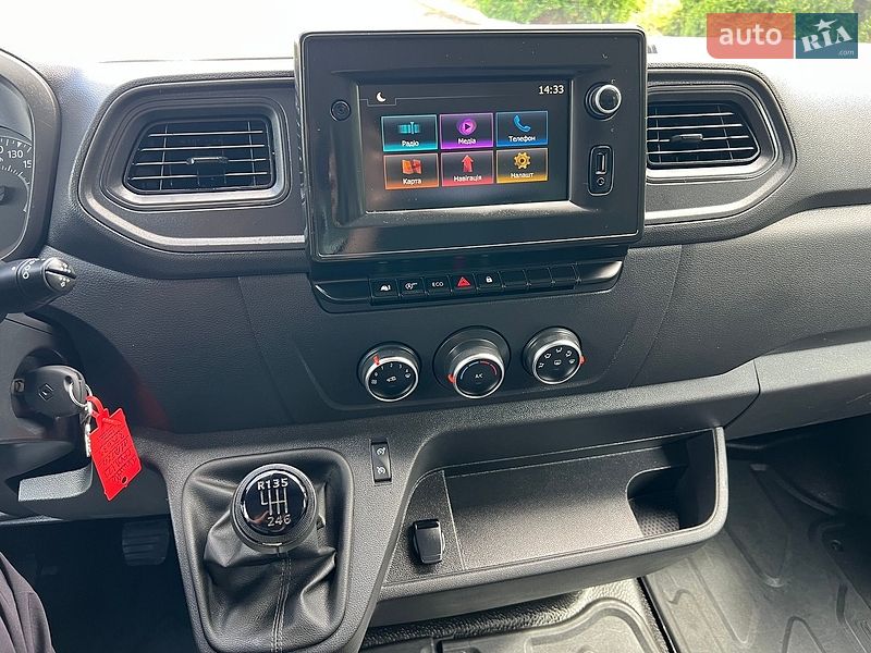 Вантажний фургон Renault Master 2023 в Дубні
