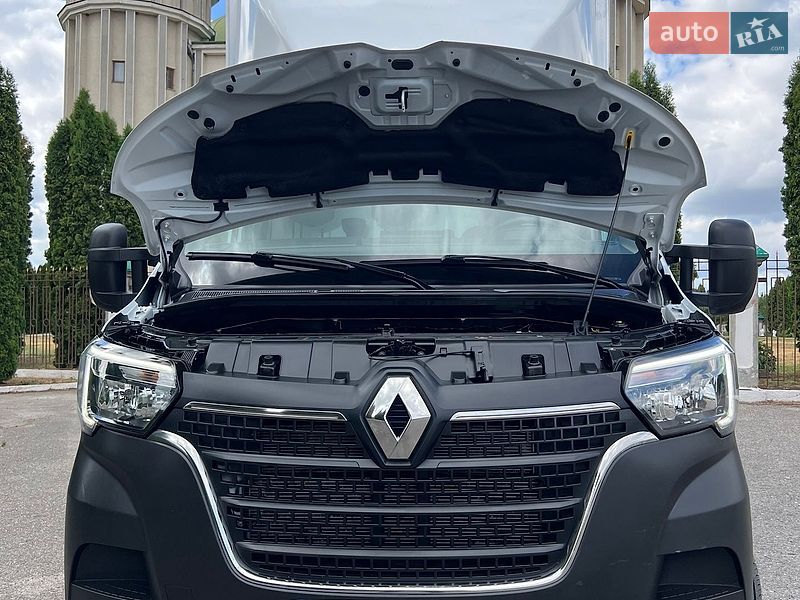 Вантажний фургон Renault Master 2023 в Дубні