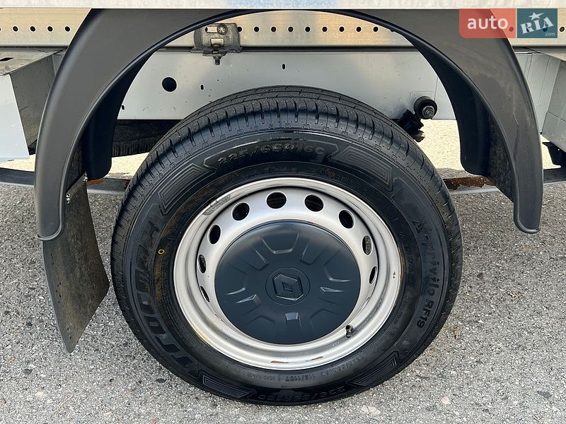 Грузовой фургон Renault Master 2023 в Дубно