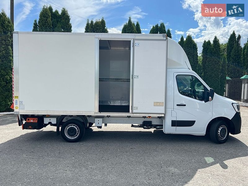 Вантажний фургон Renault Master 2023 в Дубні