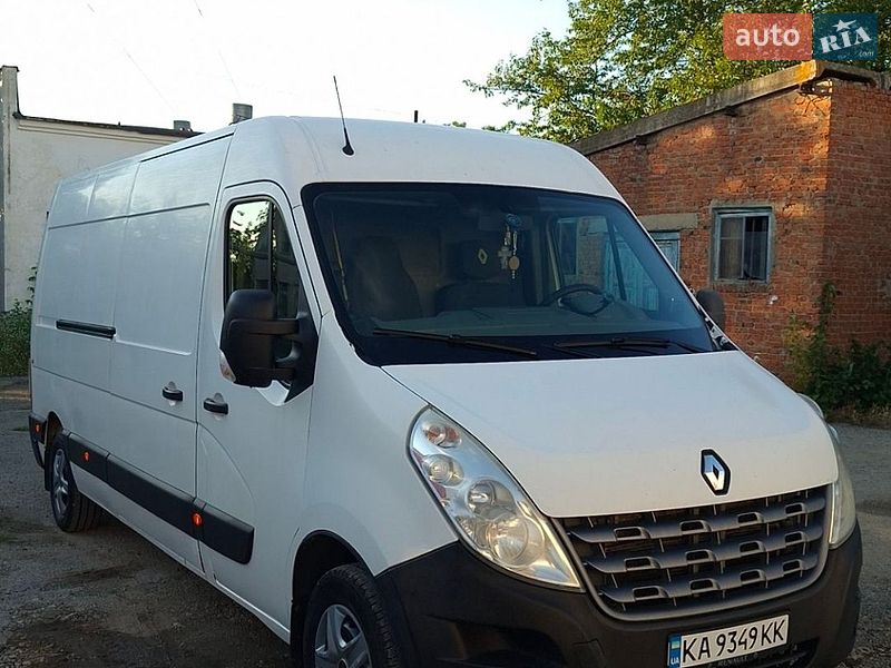 Вантажний фургон Renault Master 2012 в Кам'янець-Подільському