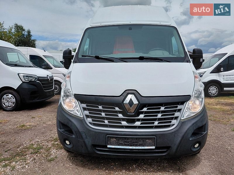 Грузовой фургон Renault Master 2015 в Ивано-Франковске