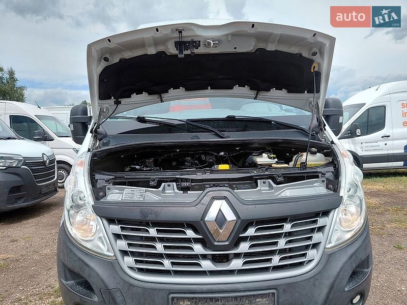 Грузовой фургон Renault Master 2015 в Ивано-Франковске
