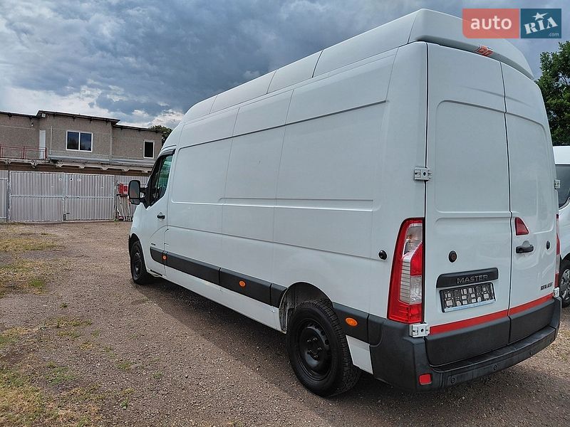 Грузовой фургон Renault Master 2015 в Ивано-Франковске