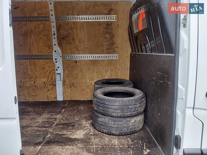 Грузовой фургон Renault Master 2015 в Ивано-Франковске