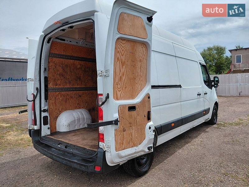 Грузовой фургон Renault Master 2015 в Ивано-Франковске