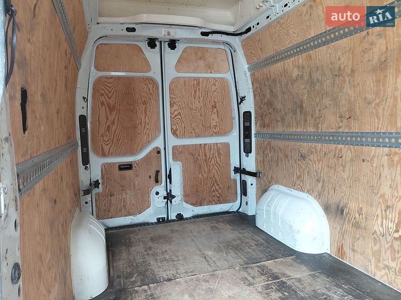Грузовой фургон Renault Master 2015 в Ивано-Франковске